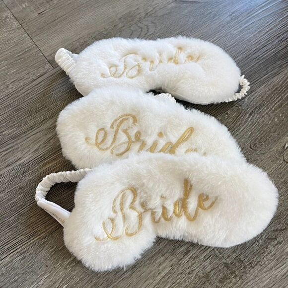 LUXE + WILLOW PLUSH BRIDE SLEEP MASK - Picture 3 of 6